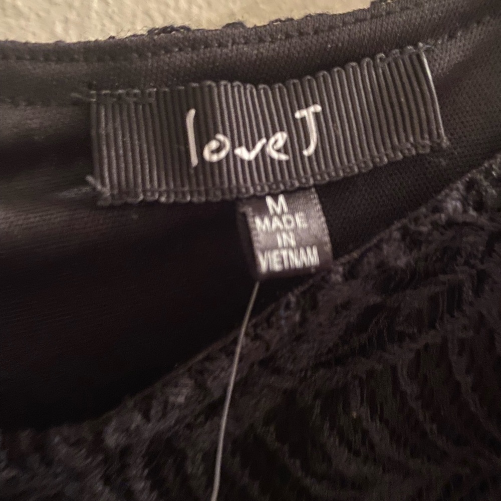 Top - Picture 6 of 9